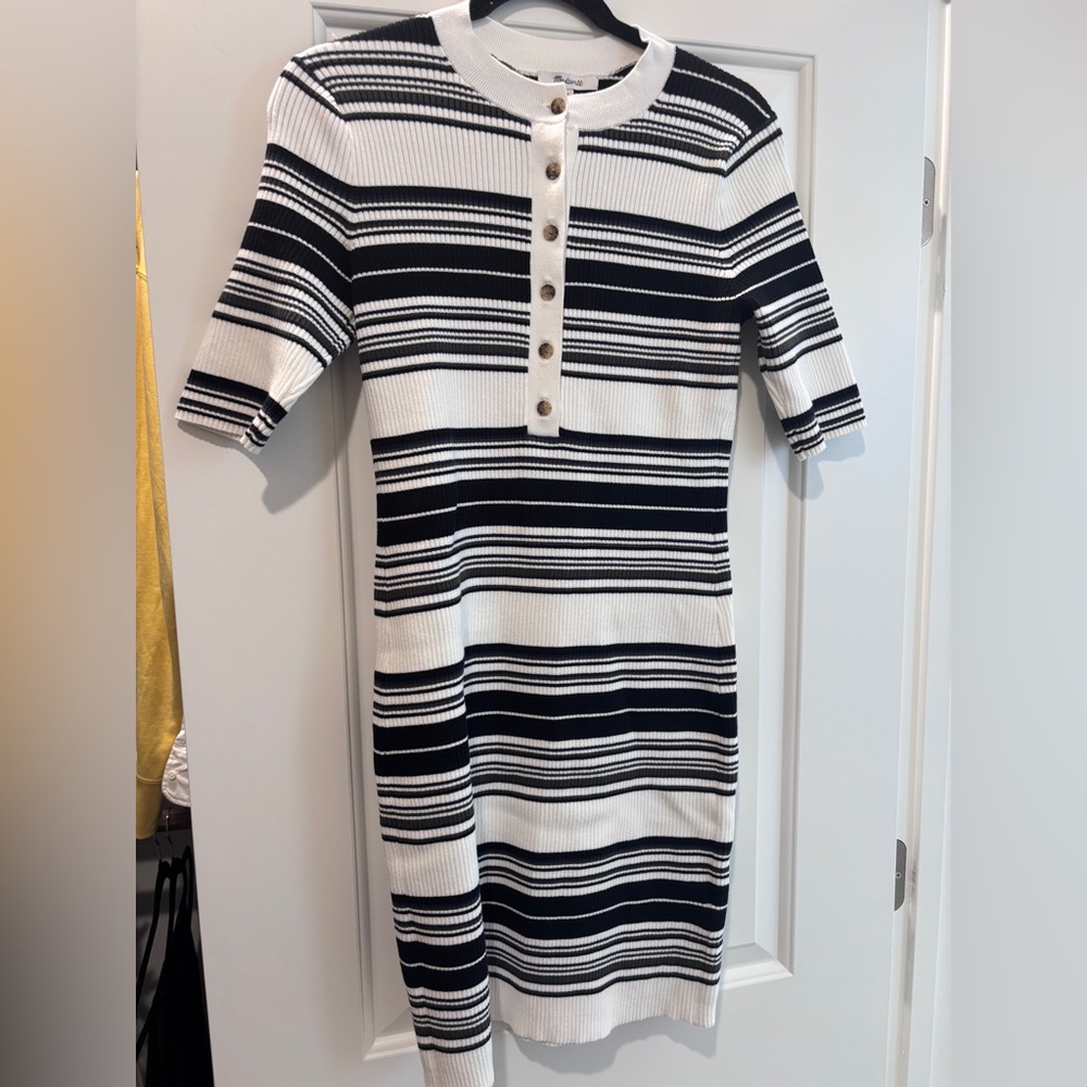 NWT Madewell Henley Sweater Striped Black and White Short Sleeve Dress - Picture 8 of 8